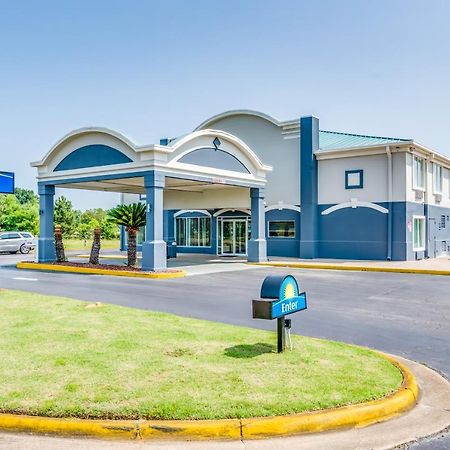 Days Inn By Wyndham Coliseum Montgomery Al Экстерьер фото